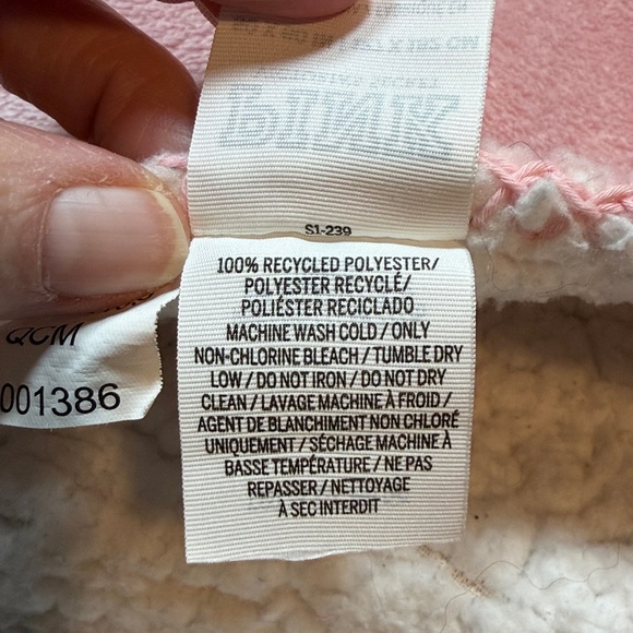 Throw Blanket by Pink Victoria’s Secret Brand.  EUC! - Picture 10 of 12